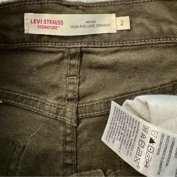 Levi's Green Boot Cut Jeans with Classic Style - Picture 6 of 8